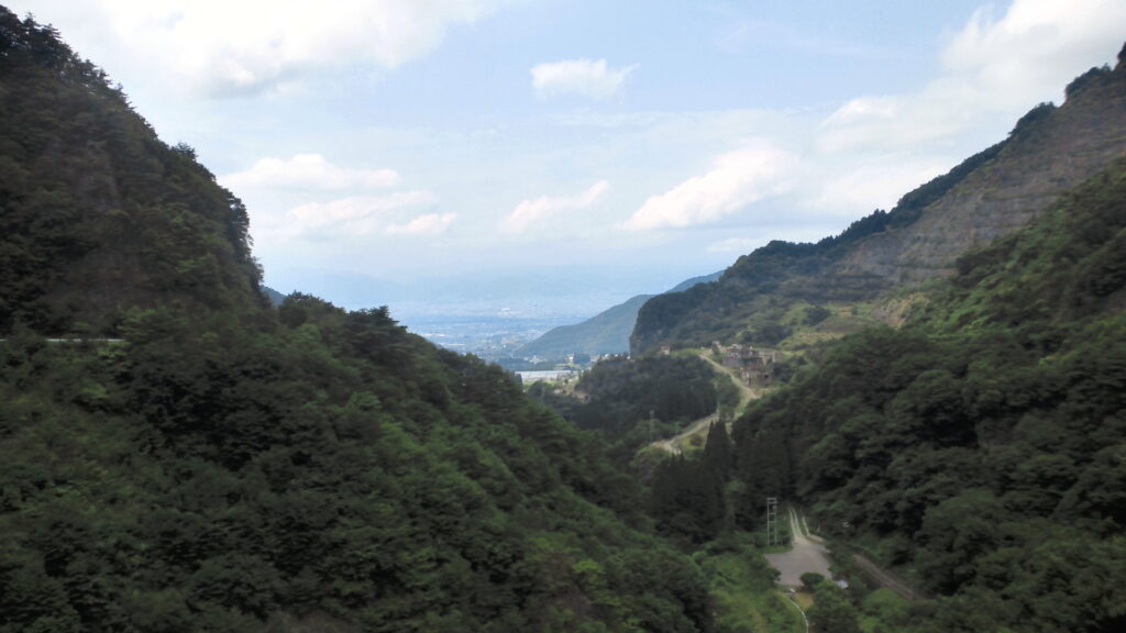 豊丘ダムから見える須坂市の街並み