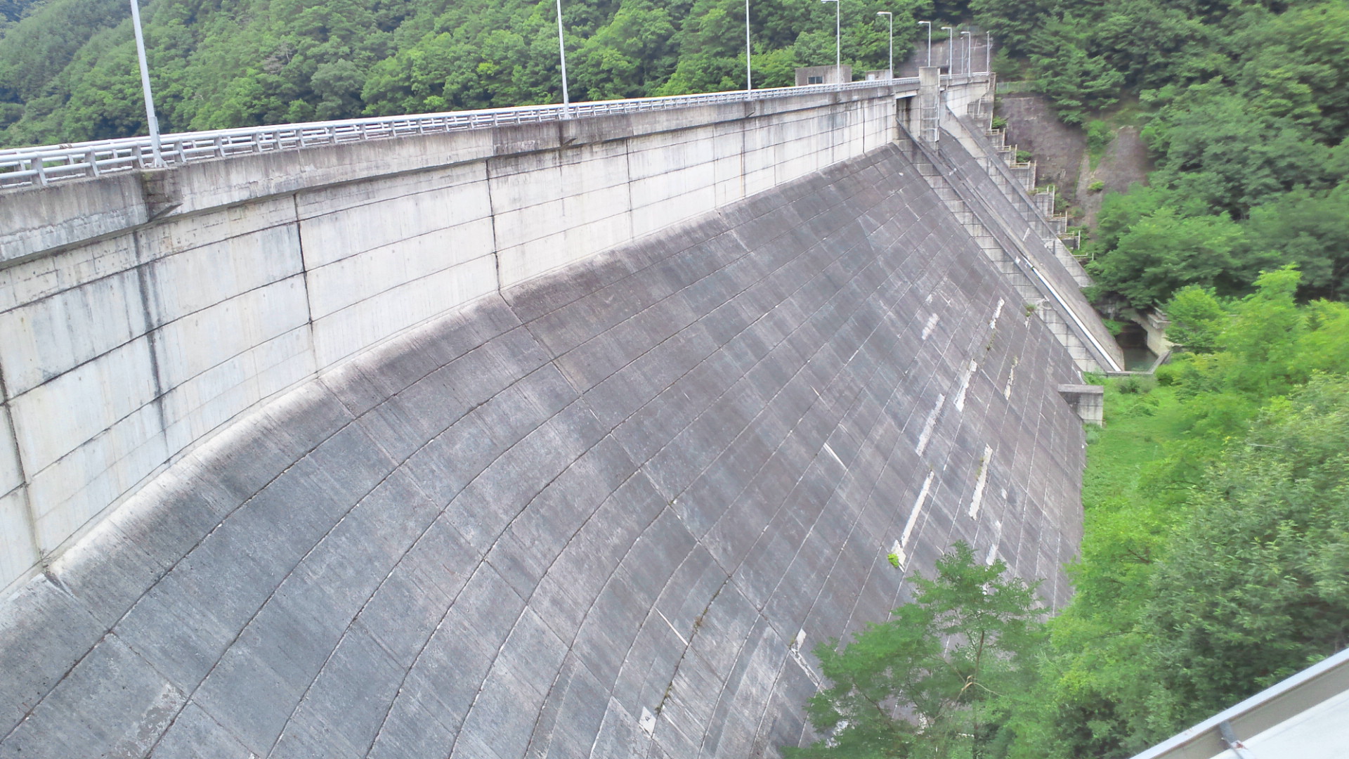 内村ダム