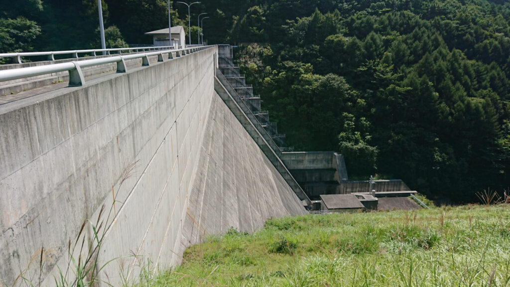 余地ダム