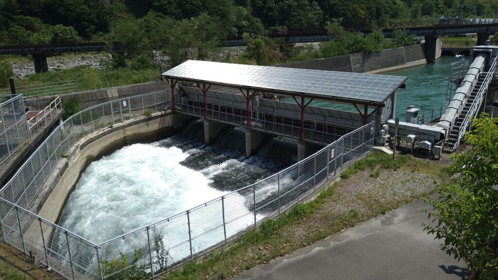 姫川第七発電所取水堰の取水口