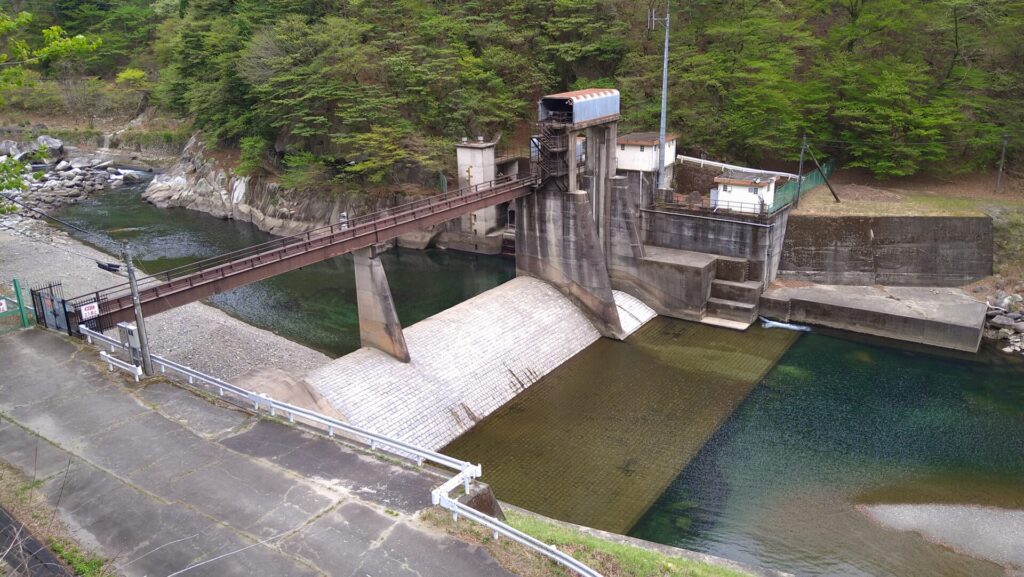 本川取水堰の風景