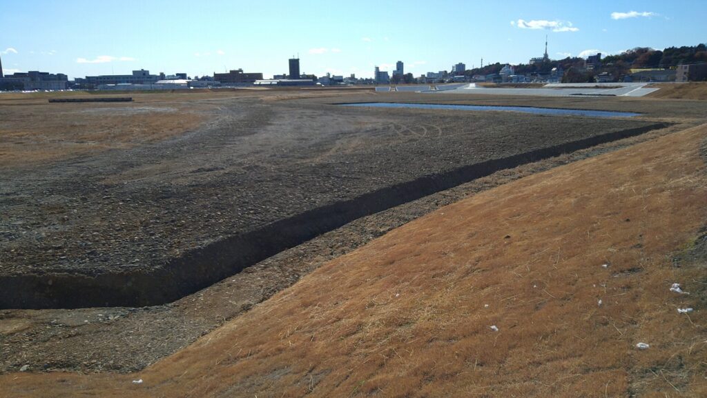 岩曽調節池の風景