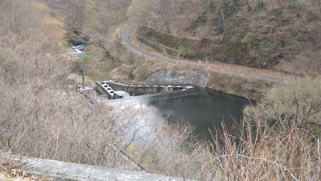 仲内ダムの風景