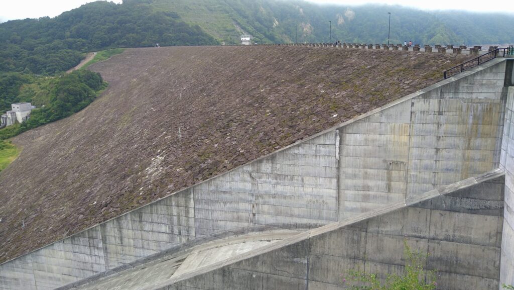 胆沢ダムの風景