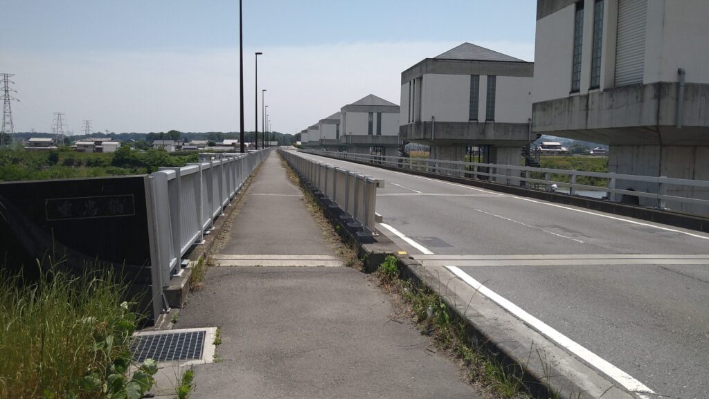 重忠橋の風景