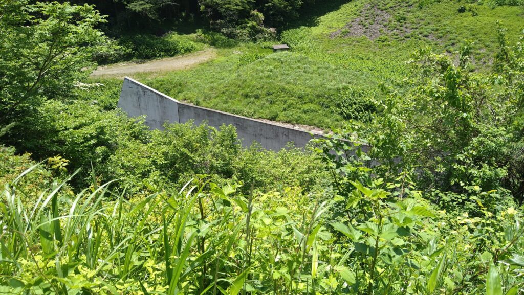 衣川1号ダムのダム下
