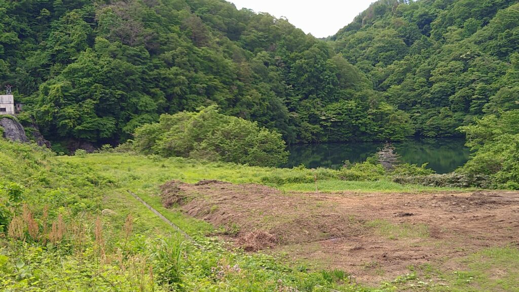 衣川2号ダムのダム湖