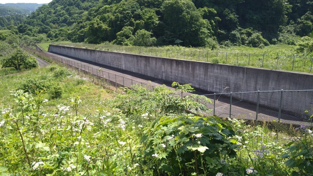 衣川3号ダムの洪水吐