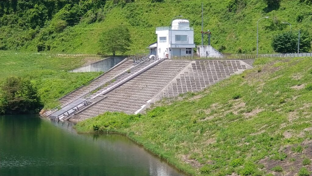 衣川4号ダムの設備