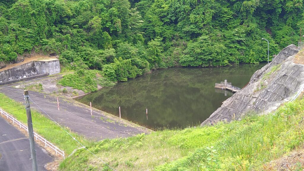 衣川5号ダムのダム湖