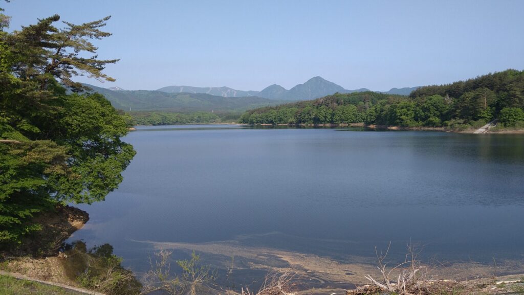 千貫石溜池のダム湖