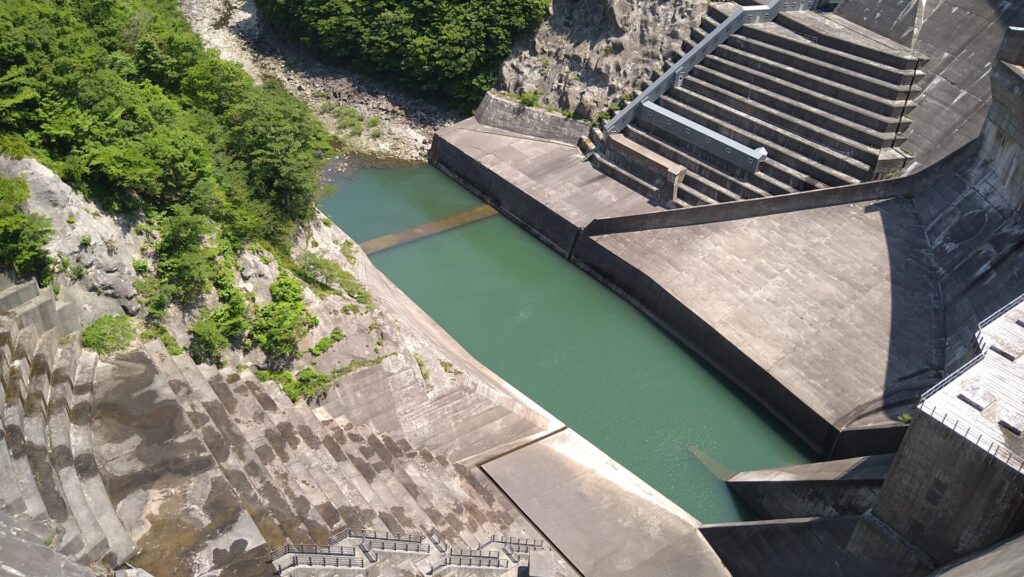 湯田ダムの減勢工
