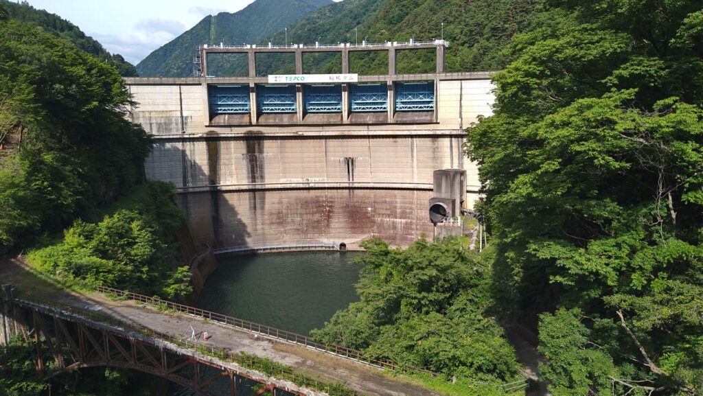 稲核ダム