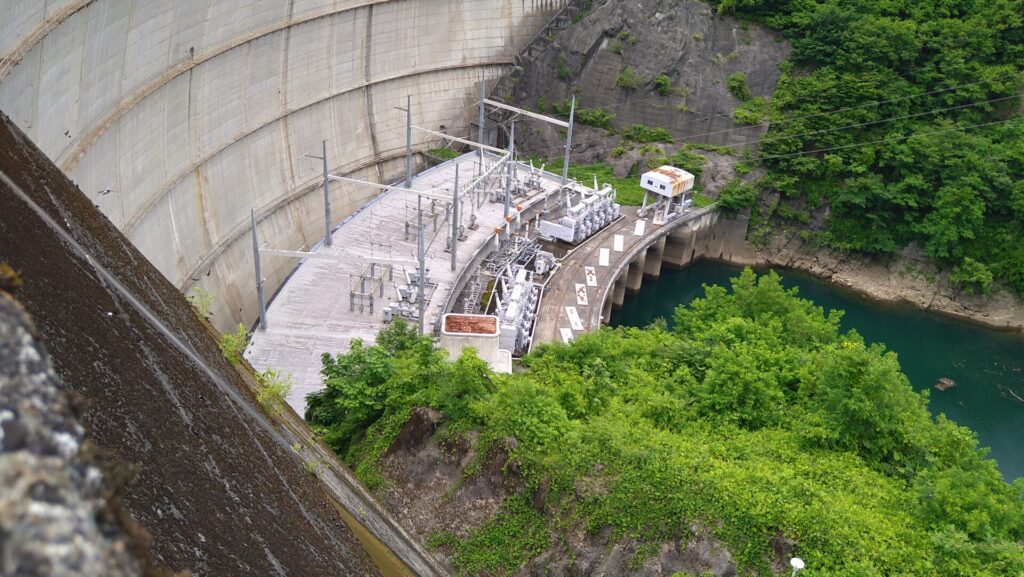 水殿発電所