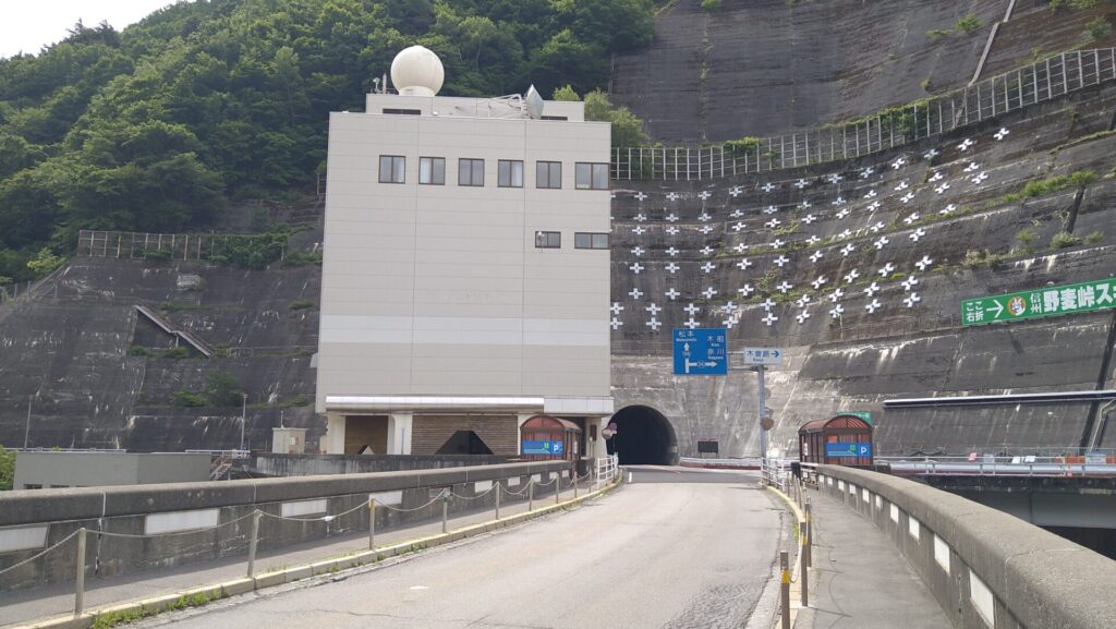 奈川渡ダムのテプコ館