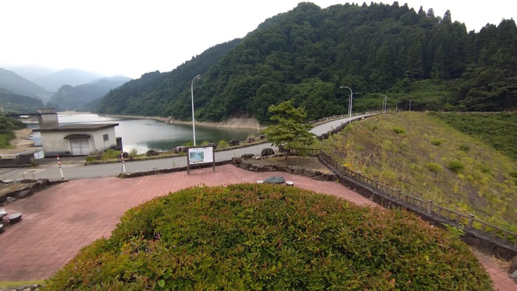 上市川第2ダムの広場から見た風景