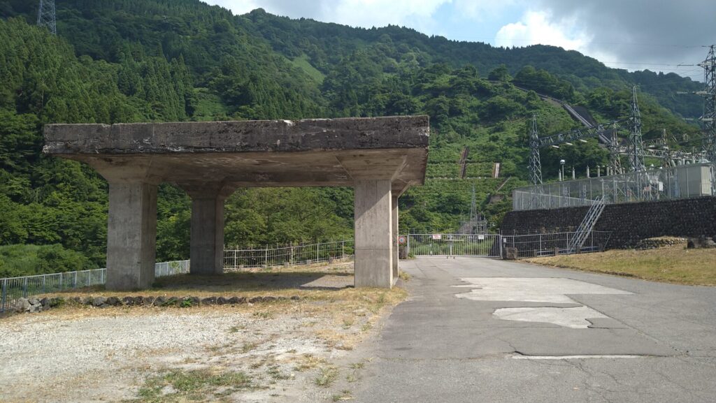 小俣ダムの遺構